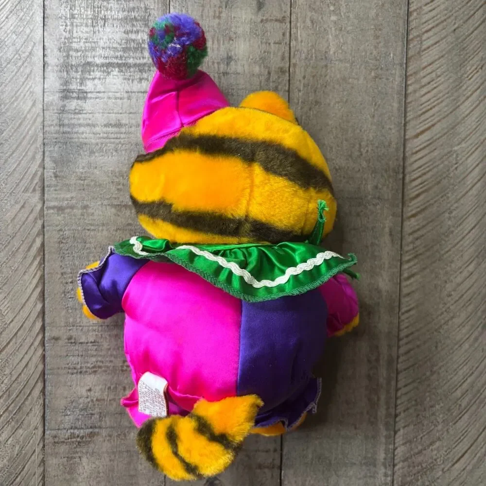 Vintage 1978 Garfield Cat Clown Jester Plush Dakin Co. Clowning Stuffed Animal